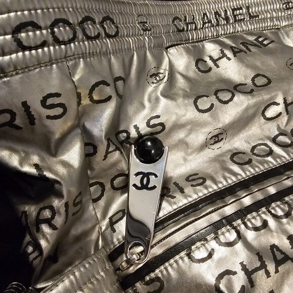 Authentic Chanel Unlimited Logo Tote Bag -full set - Picture 9 of 16